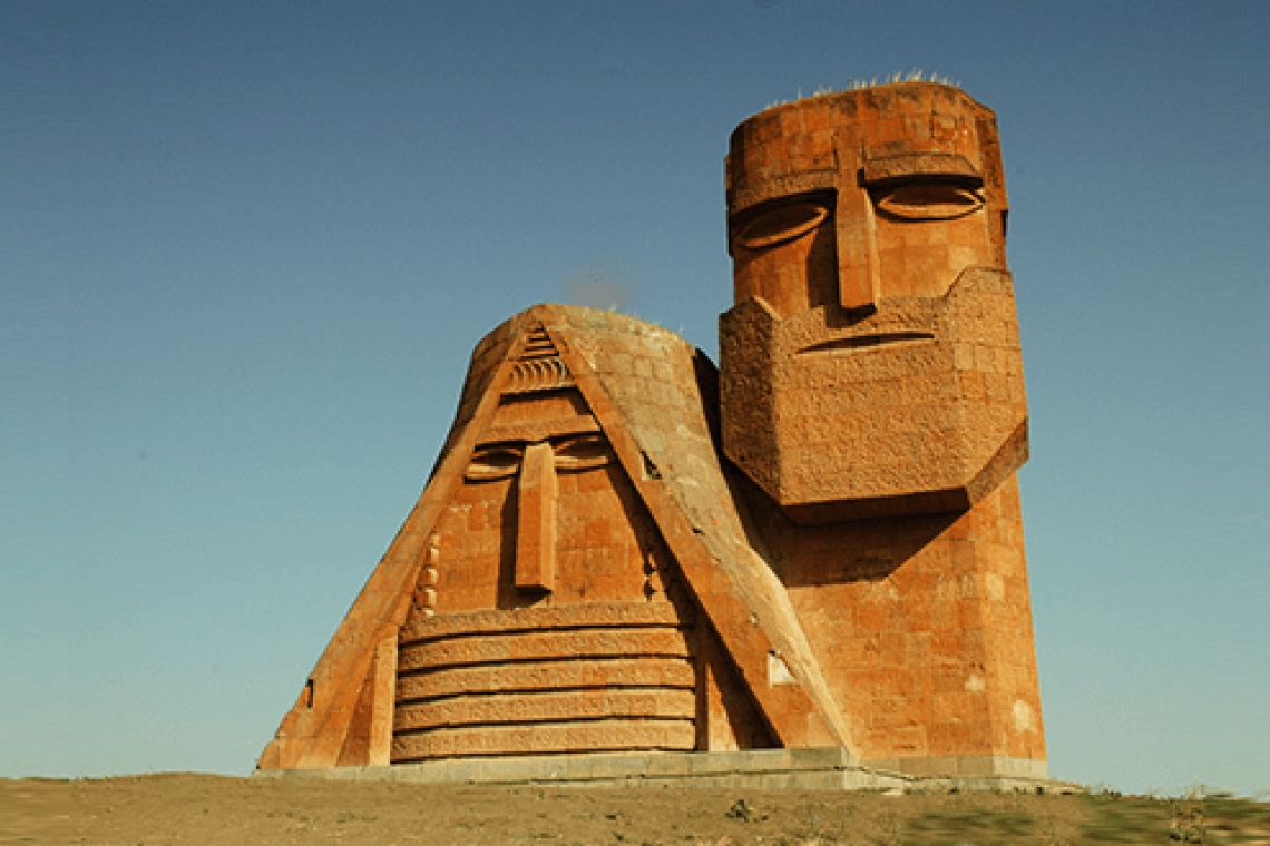 Напад на Бєларусь, чи напад із Бєларусі?
